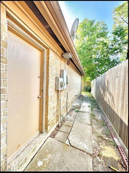 Building Photo - 9110 Gustine Ln