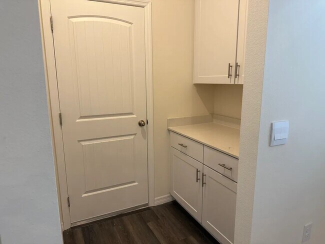 Building Photo - 11840 Shine View Ln