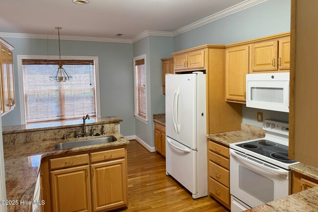 Building Photo - 8405 Fiddlestick Way