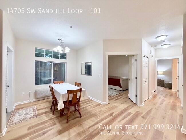 Building Photo - 14705 SW Sandhill Loop