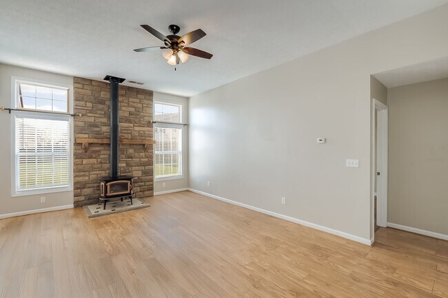 Building Photo - 2481 Crescenzio Way