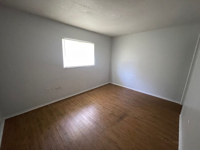 Building Photo - 2216 Flamingo Blvd