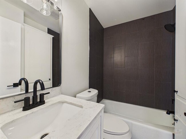 Building Photo - 6108 Shadow Valley Dr