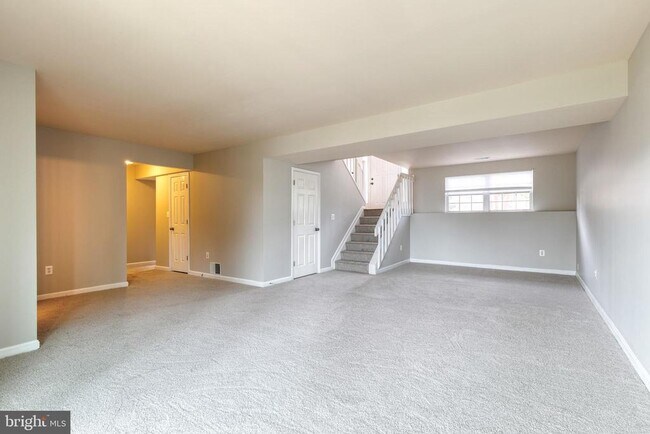 Building Photo - 1193 Bayview Vista