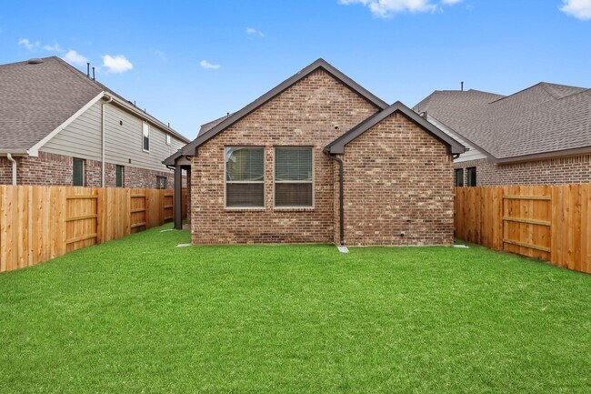 Building Photo - 7011 Golden Groundsel Dr