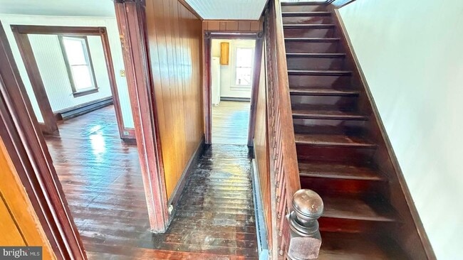 Building Photo - 6 Fern Ave