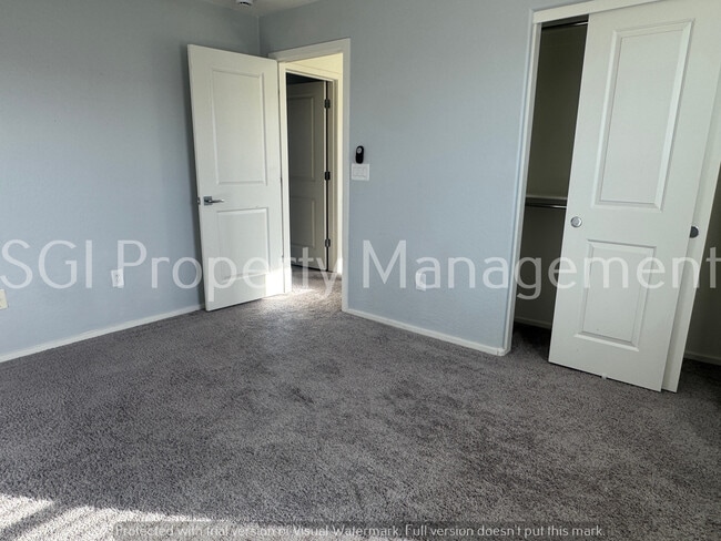 Building Photo - 5851 S 23rd Way