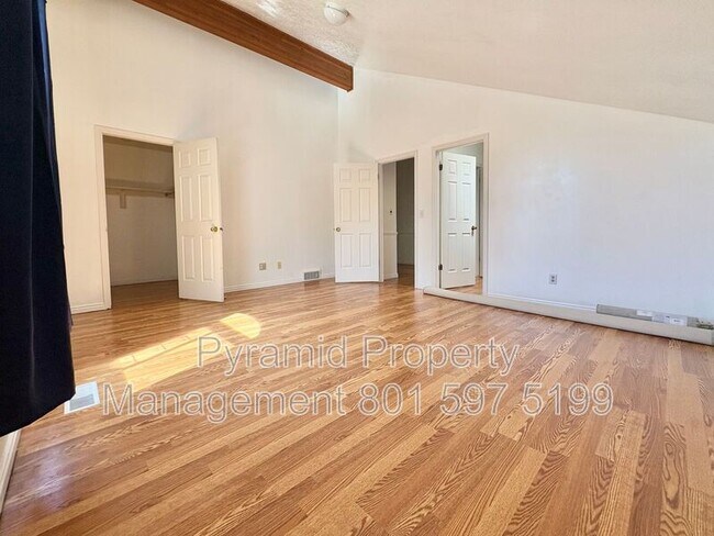 Building Photo - 1099 Shepard Ln