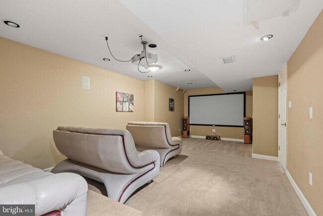 Building Photo - 12980 Highland Oaks Ct