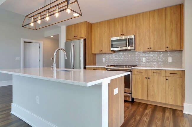 Building Photo - 32 Oakland Ave