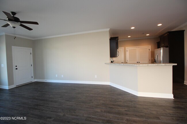 Building Photo - 2224 Brookville Dr