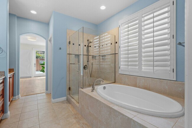 Building Photo - 1589 Turquoise Dr