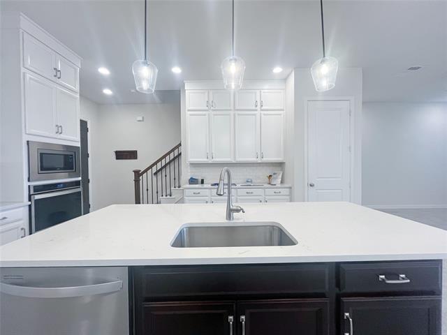 Building Photo - 17745 Sage Ln