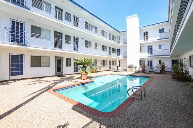 Building Photo - 229 Bicknell Ave