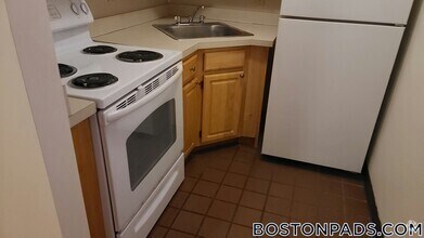 Building Photo - 81 Essex St