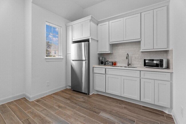 Building Photo - 28096 Woodland Bend Way