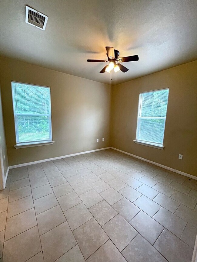 Building Photo - 2748 Big Buck Dr
