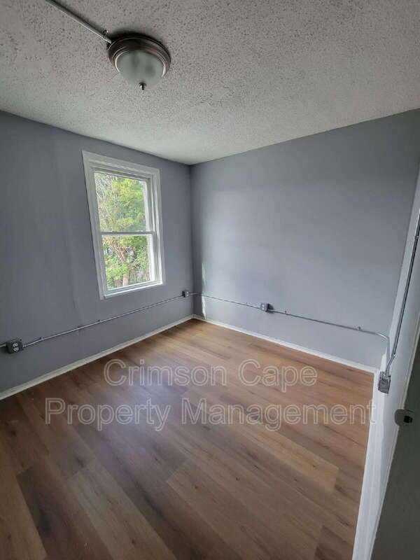 Building Photo - 41 Hutson St