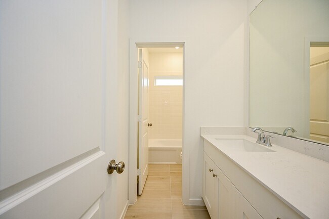 Building Photo - 6427 Seafoam Lake Dr