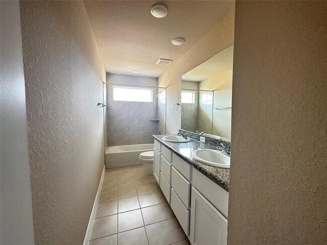 Building Photo - 7239 Grand Mason Dr