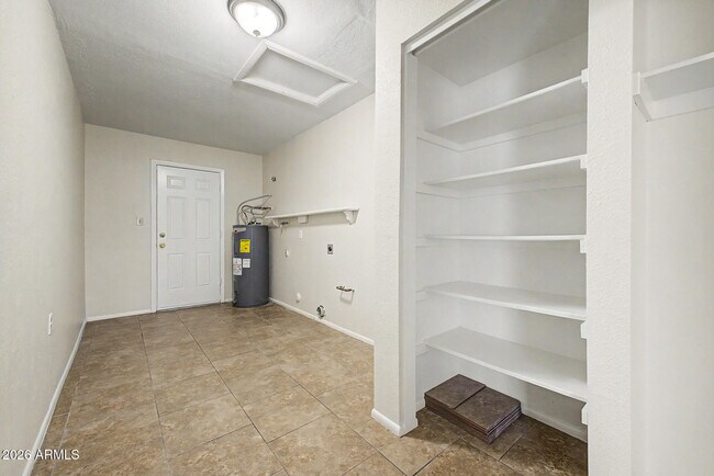 Building Photo - 4828 W Palo Verde Ave