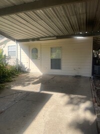 Building Photo - 814 Cameron Ave