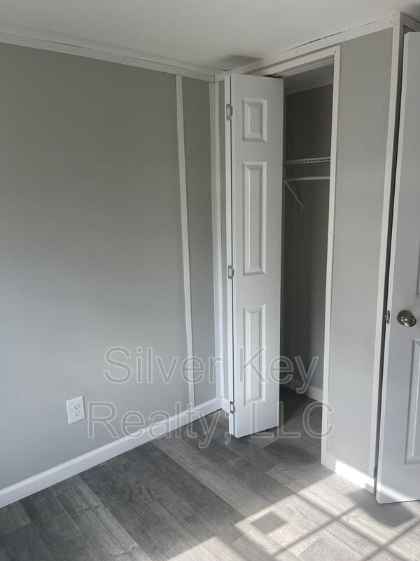 Building Photo - 1004 S Jackson St