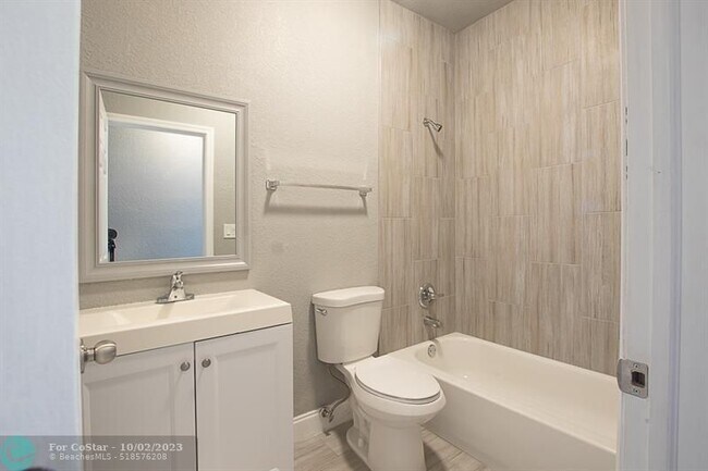 Building Photo - 2019 NW 64th Ave