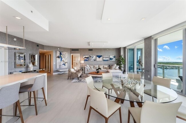 Building Photo - 17111 Biscayne Blvd