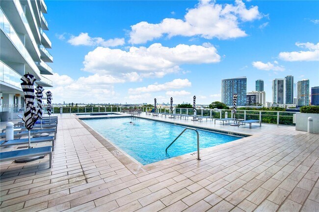 Building Photo - 4250 Biscayne Blvd