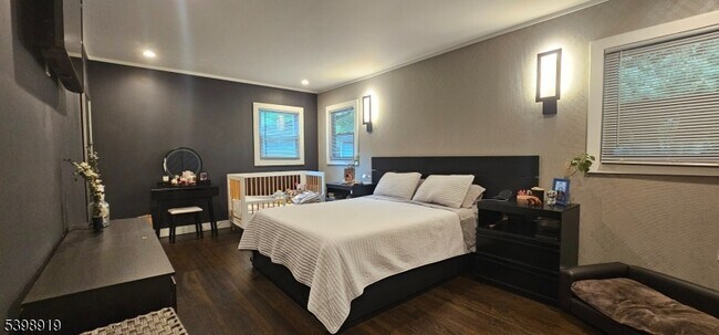 Building Photo - 141 West End Ave