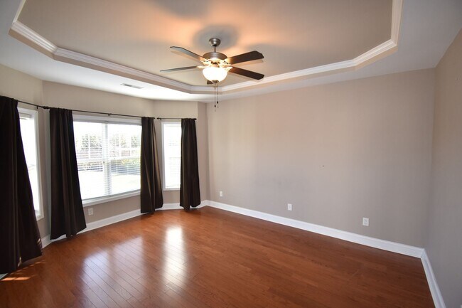 Building Photo - 4 Bedrooms and 2.5 Bath in Patriot Park Vi...