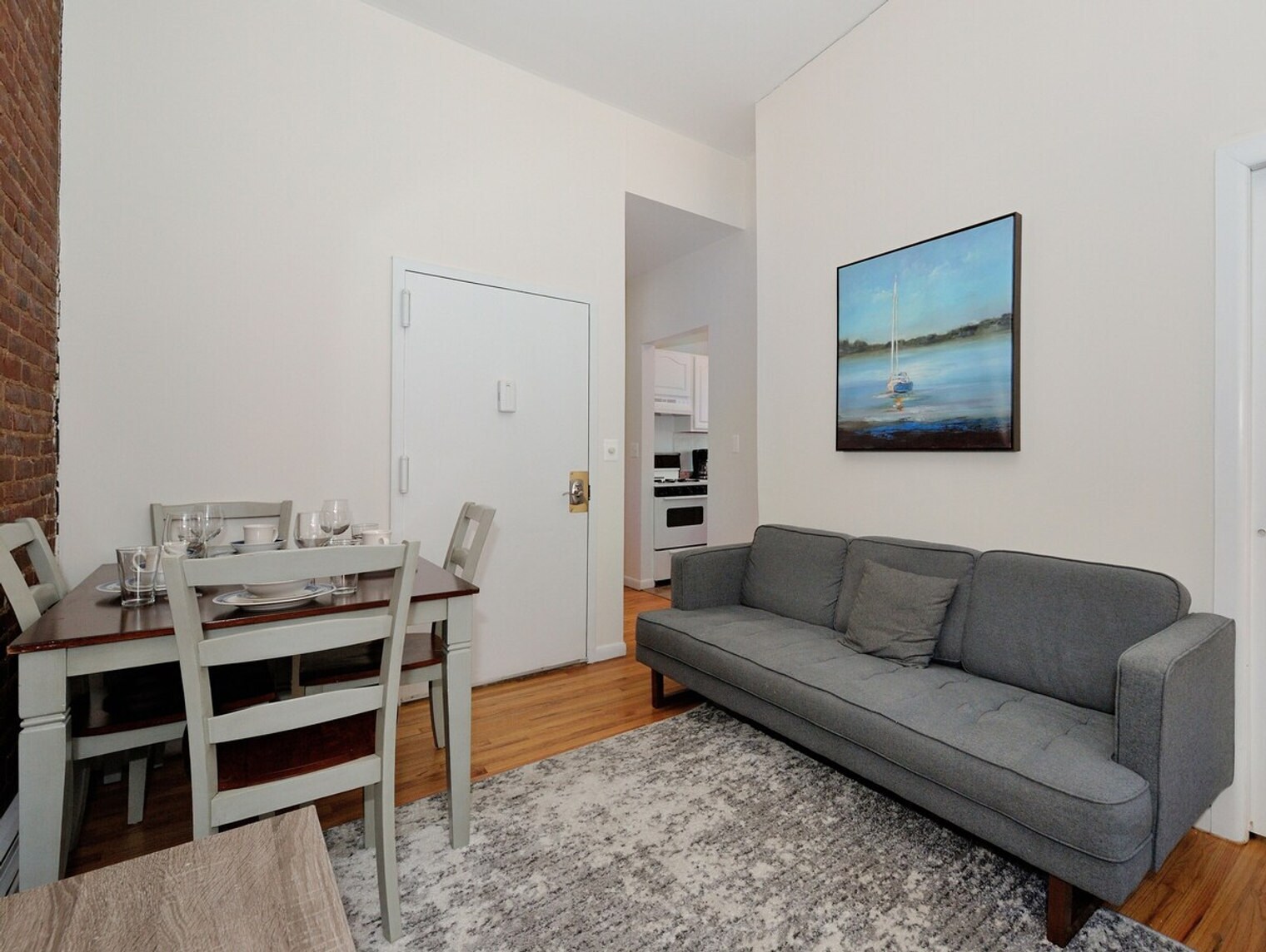 Building Photo - 356 W 37th St