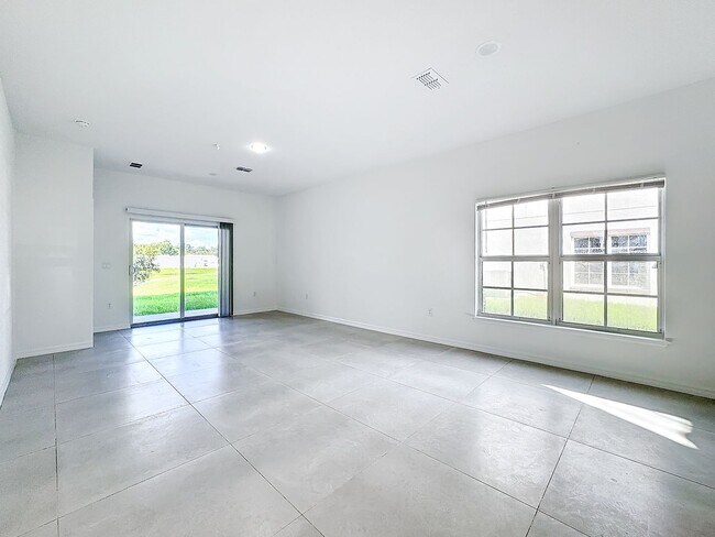 Building Photo - Townhouse For Lease in Saint Cloud