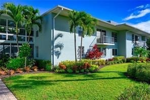 Building Photo - 637 12th Ave S