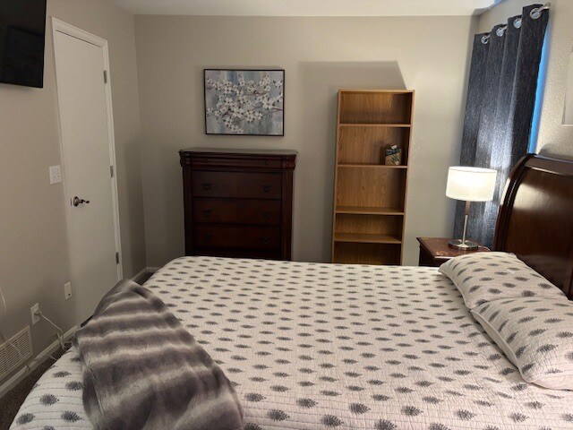 Building Photo - 403 Tynan Dr