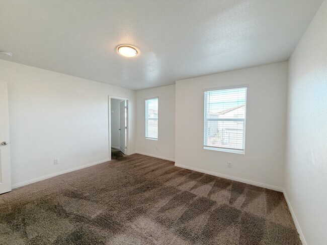 Building Photo - 6983 Cottage Vis Ave