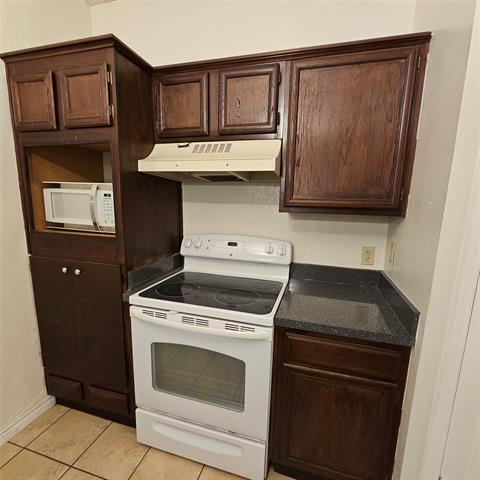 Building Photo - 9254 Forest Ln