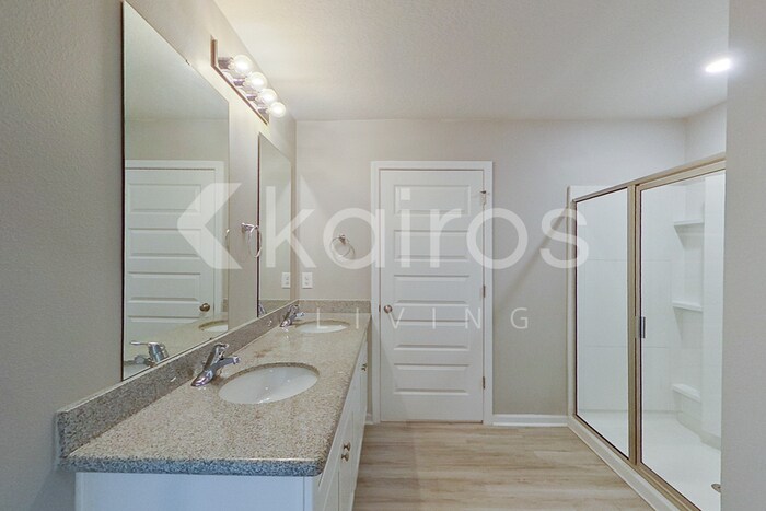 Building Photo - 273 Monarch Ln