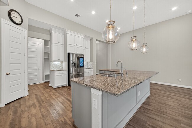 Building Photo - 4403 Tumbling Leaf Ct