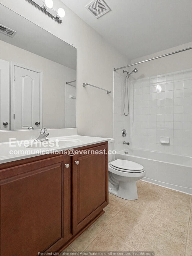 Building Photo - 3 Bed/3.5 Bath Home with Garage/ Available Now!