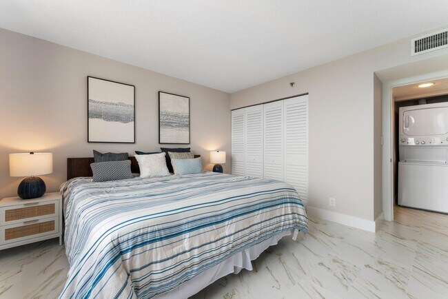 Building Photo - 300 Ocean Trail Way