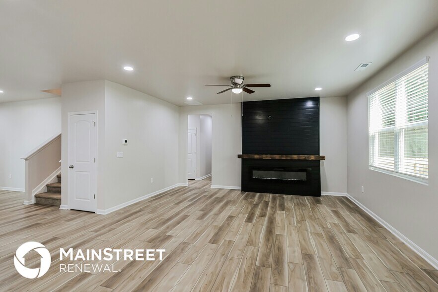 Building Photo - 11930 Wooden Trace Dr