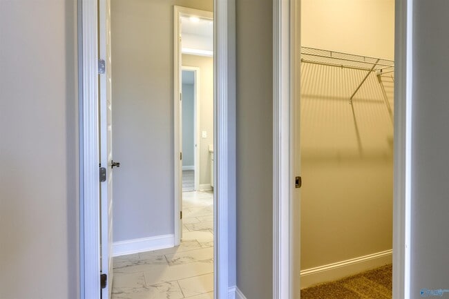 Building Photo - 188 Clift Crk Dr