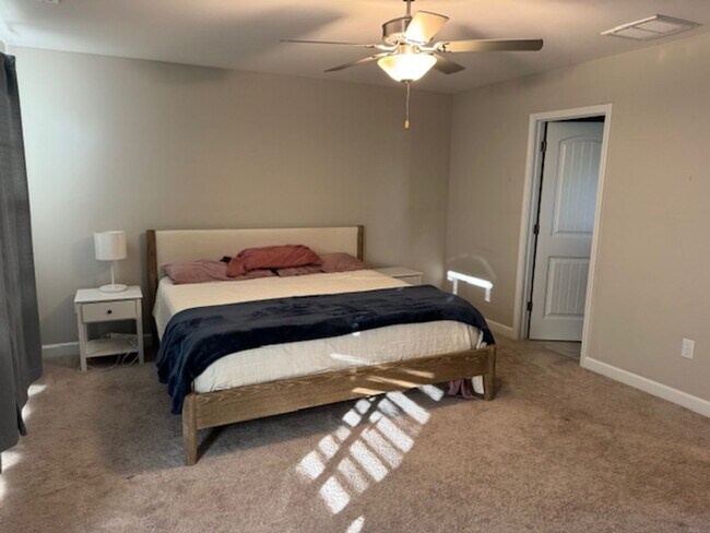 Building Photo - Beautiful 4 Bedroom Home In Oyster Landing- Fenced in Backyard and Community Pool- Available begi...