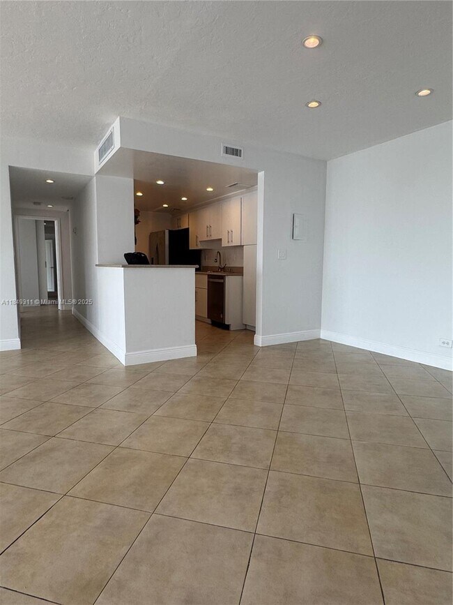 Building Photo - 2451 Brickell Ave