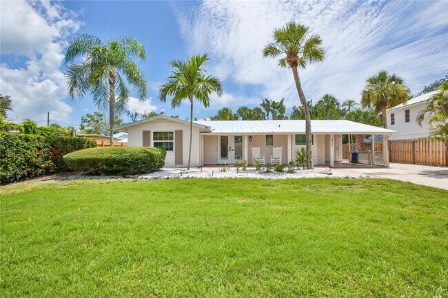 Building Photo - 211 Island Cir