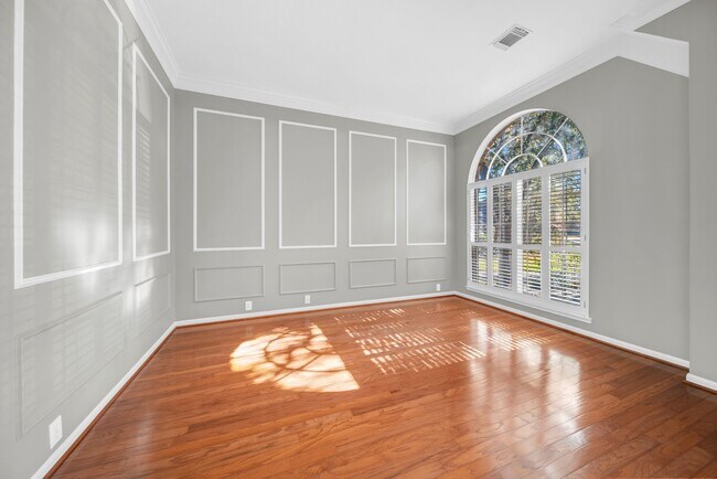 Building Photo - 34 Sparklewood Pl