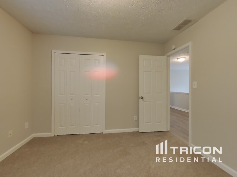 Building Photo - 5534 Somervale Ct