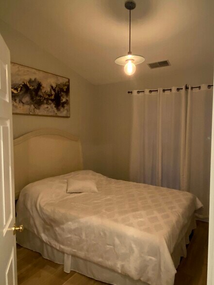 Guest Bedroom - 9848 Sherwood Farm Rd